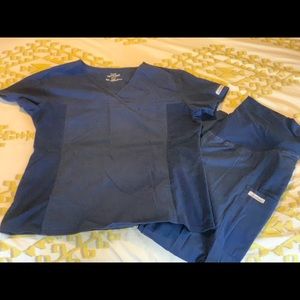 Cherokee Navy *Maternity* scrubs set